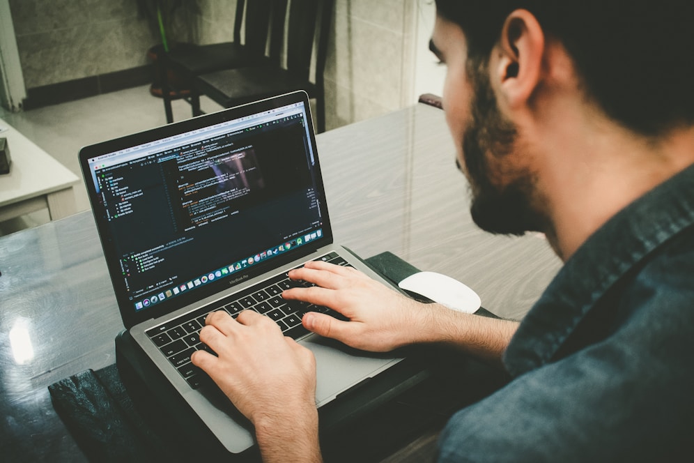 Build High-Performance iOS Apps with Precision and Innovation